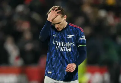 Arsenal desperdicia ventaja de dos goles ante Wolverhampton y complica su lucha por el título