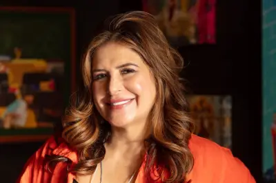 Artista bumanguesa brilla en París y regresa con exposición benéfica en Bucaramanga