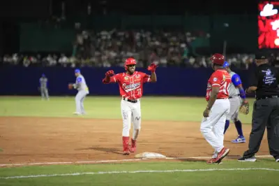 Béisbol colombiano brilla en pretemporada de Grandes Ligas con 13 invitados