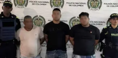 Capturan a tres delincuentes con revólver y celulares en taxi en Soledad, Atlántico