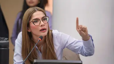 Catherine Juvinao denuncia uso de chaleco antibalas tras declaraciones del presidente Petro