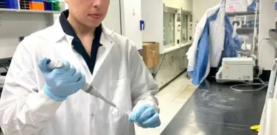 Científico colombiano en EE.UU. lidera investigación para crear antibióticos del futuro