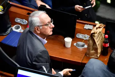 Congreso solicita moción de censura contra ministro de Salud por crisis del sistema