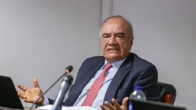 Consejo de Estado mantiene demandas contra magistrado Héctor Carvajal de la Corte Constitucional