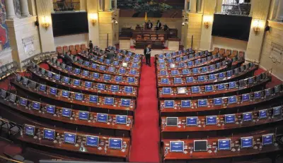 Corte Constitucional avala con ajustes ley de rendición de cuentas para congresistas