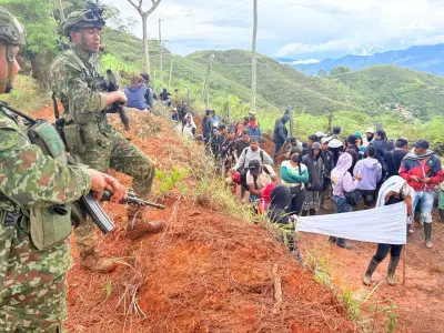 Ejército denuncia asonada de 400 personas en Jamundí para frenar operaciones militares