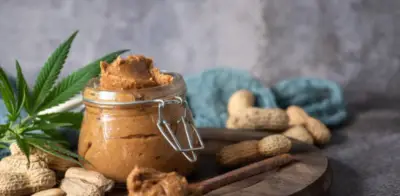 FDA ordena retiro masivo de mantequilla de maní contaminada con plástico en Estados Unidos