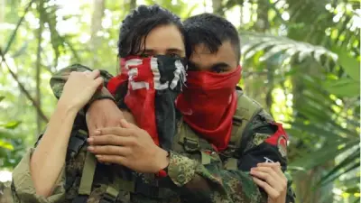 Fiscalía reactiva orden de captura contra alias Violeta, gestora de paz del gobierno Petro