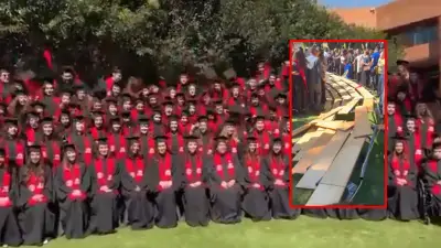 Gradas colapsan durante foto de graduación en universidad mexicana: 33 heridos