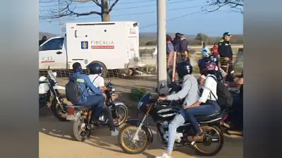 Hallan cuerpo envuelto en mantas en vía Barranquilla-Juan Mina tras ser arrojado de vehículo