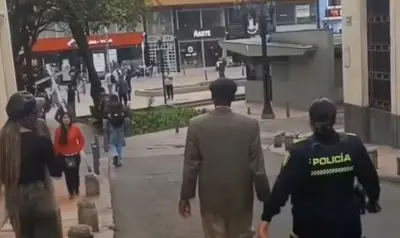 Hombre intenta robar esmeralda en Bogotá tragándosela para ocultarla