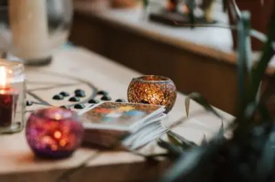 Horóscopo Semanal: Consejos del Tarot para Superar Desafíos y Energías Negativas