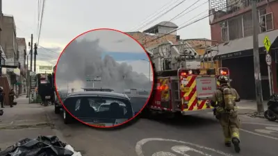 Incendio en Bogotá genera enorme columna de humo en la Carrera 30