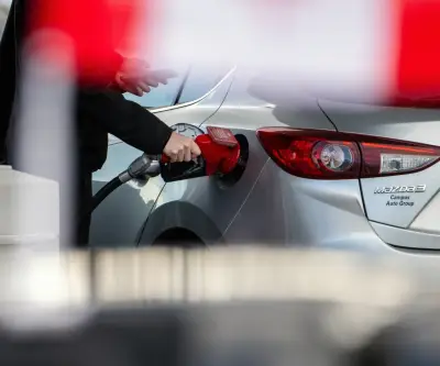 Inflación en Canadá cae a 2,3% por baja en precios de gasolina y alimentos