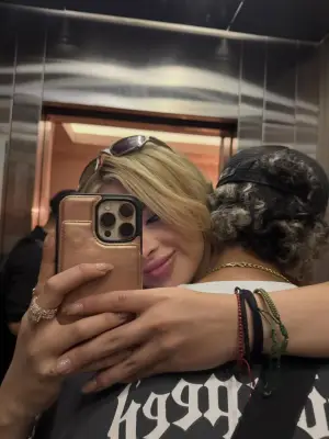 Influencer mexicana 'La Barbie del béisbol' demanda por vínculos falsos con 'El Mencho'