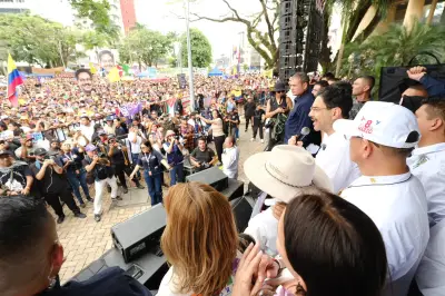 Iván Cepeda lanza ofensiva contra macrocorrupción en regalías durante masivo acto en Villavicencio