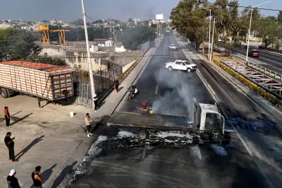 Jalisco en caos tras muerte de 'El Mencho': bloqueos, cierres y alertas internacionales