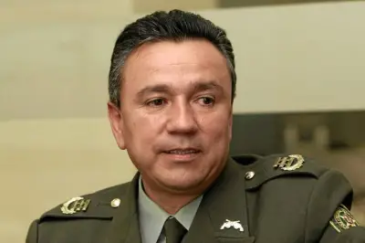 JEP expulsa al general Santoyo, exjefe de seguridad de Uribe, por no decir toda la verdad