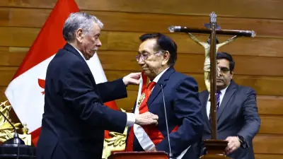 José María Balcázar asume la presidencia de Perú tras destitución de Jeri