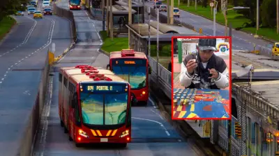 Joven artista gana 135.000 pesos en 5 horas cantando en TransMilenio de Bogotá