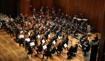 La Filarmónica de Bogotá homenajea a Pedro Morales Pino en concierto gratuito