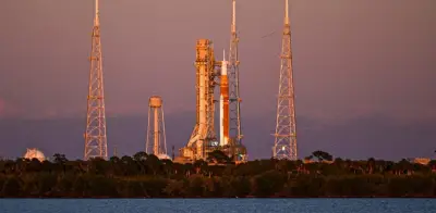 La NASA retrasa el regreso humano a la Luna por falla técnica en el cohete Artemis II