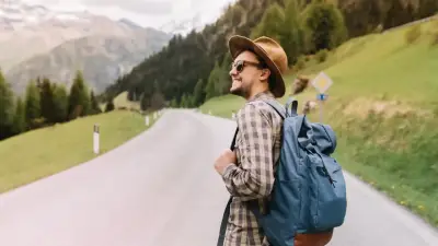 Las 5 ciudades líderes mundiales para viajar solo o sola: seguridad y cultura