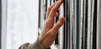 Libro 'Optimiza tu cerebro' revela que la multitarea daña el rendimiento cognitivo