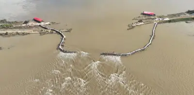 Lorica (Córdoba) cierra boquete de 150 metros con trabajo comunitario titánico