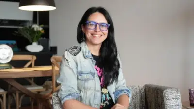 María del Mar Pizarro defiende a Cepeda, critica al CNE y expone banderas legislativas