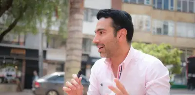 Mauricio Toro, candidato a la Cámara, propone eliminar filas en servicios esenciales del Estado