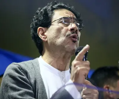 Mercados colombianos reaccionan con caídas ante ventaja electoral de Iván Cepeda