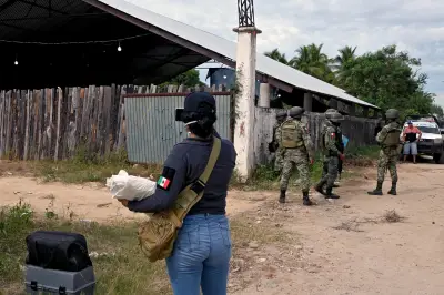 Narcobloqueos paralizan Guadalajara tras operativo contra el cártel de Jalisco