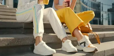 Nike y Adidas lideran el mercado global de calzado, con Crocs en ascenso