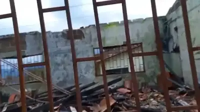 Niños de San Francisco, Antioquia, estudian en condiciones deplorables en su escuela