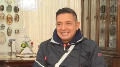 Padre Chucho revela detalles de su cirugía de alto riesgo tras aparecer en silla de ruedas