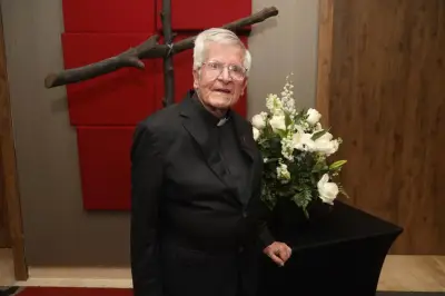 Padre Diego Jaramillo alerta sobre estafa con su imagen para vender colágeno