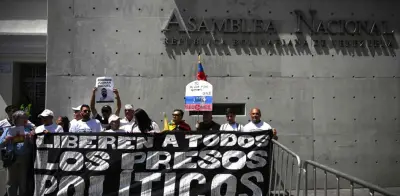 Parlamento venezolano mantiene diálogo sobre amnistía con familiares de presos políticos