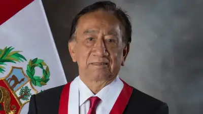 Perú elige a José María Balcázar como presidente interino tras destitución de Jerí