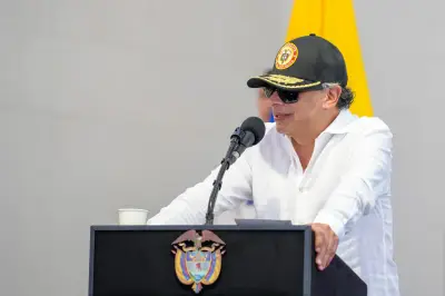 Petro cancela cumbre en Alemania por emergencia climática y entrega tierras en Tolima