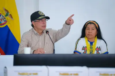 Petro llama al orden a la Unidad de Víctimas en Córdoba y denuncia exclusión de hija de líder indígena