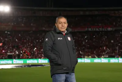 Presidente de Santa Fe denuncia que error arbitral contra Nacional costaría miles de millones de pesos