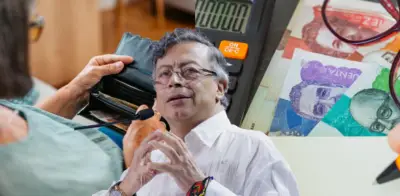 Presidente Petro exige a empresarios pagar quincena con aumento del 23% del salario mínimo