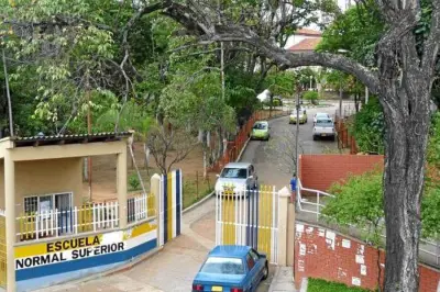 Protesta estudiantil en Normal Superior de Bucaramanga por recorte de almuerzo y espacios lúdicos