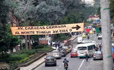 Protestas y accidentes paralizan movilidad en Bogotá afectando a miles de usuarios
