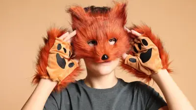 Psicóloga explica el fenómeno 'therian' en adolescentes: cuándo es normal y cuándo alertar