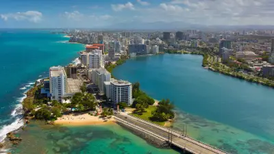 Puerto Rico proyecta año récord en turismo tras impacto global de Bad Bunny