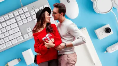 Regalos tecnológicos por menos de $100.000 para sorprender en San Valentín