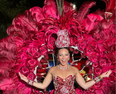Reina del Carnaval de Barranquilla sufre beso no consentido en La Guacherna
