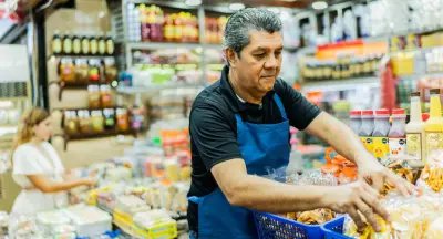 Tiendas de barrio en Colombia enfrentan transformación crítica por auge de supermercados